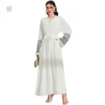 Kimono Abaya blanc avec motifs modernes