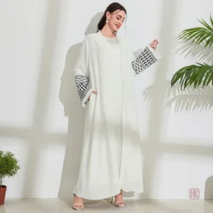 Abaya graphique blanche pour un look élégant
