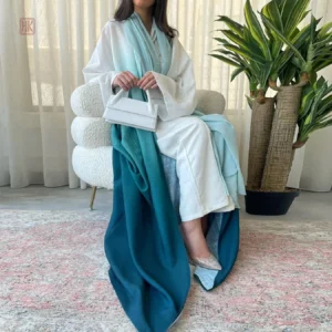Kimono bleu dégradé pour une allure raffinée