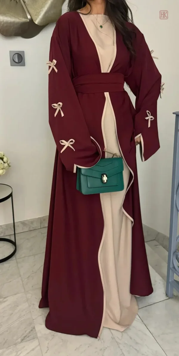 Vêtement traditionnel bordeaux, abaya kimono chic