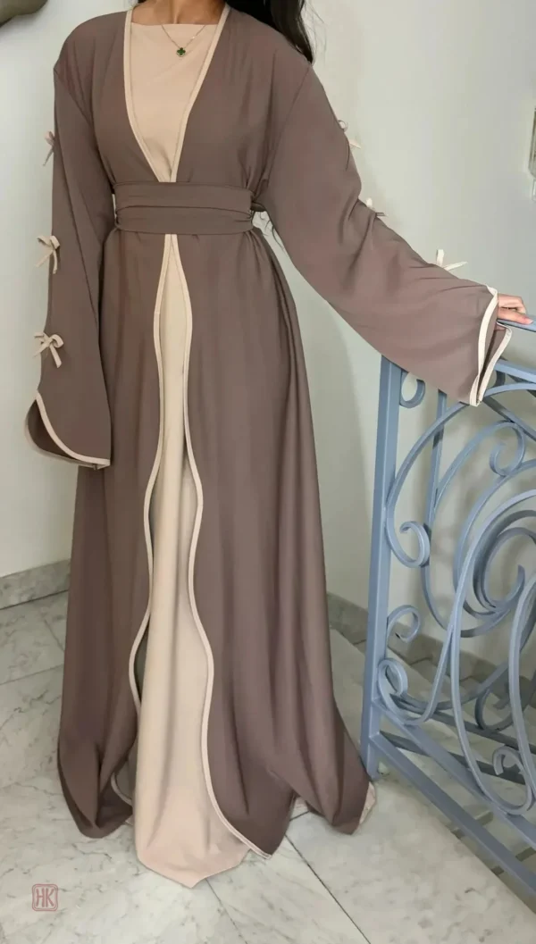 Kimono élégant, accessoire incontournable pour les tenues modernes