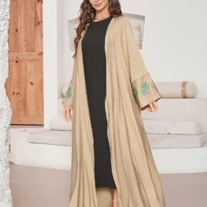 Abaya beige pour femme au style kimono
