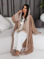 Abaya fluide beige pour un look chic et décontracté