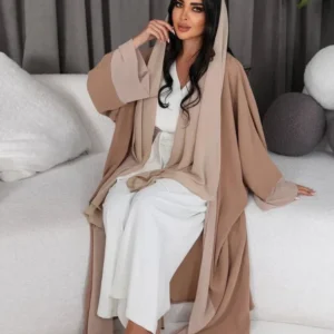 Abaya fluide beige pour un look chic et décontracté