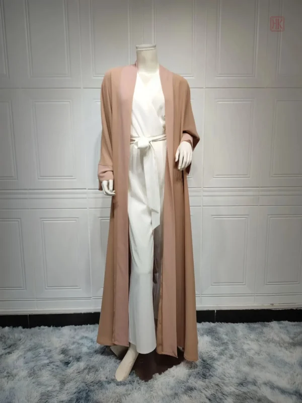 Abaya beige, pièce essentielle pour votre garde-robe