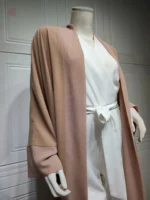 Abaya kimono beige, facile à porter et à assortir