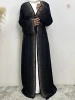 Abaya légère aux détails scintillants