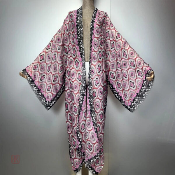 Abaya rose, coupe fluide et chic