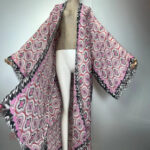 Kimono à motifs floraux, tendance actuelle