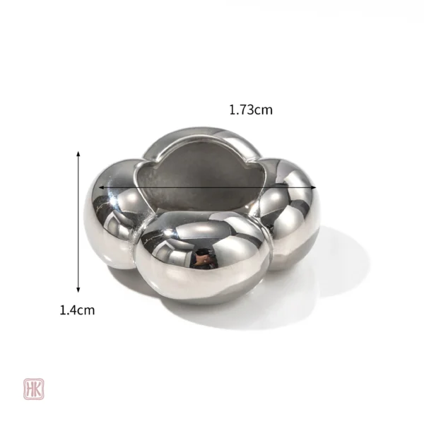Bague minimaliste, élégance simple et contemporaine