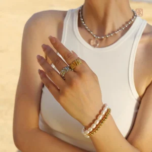 Bague cœur tendance pour femme, design élégant et romantique