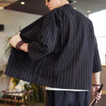 Veste kimono noire, parfaite pour un look chic et relaxé