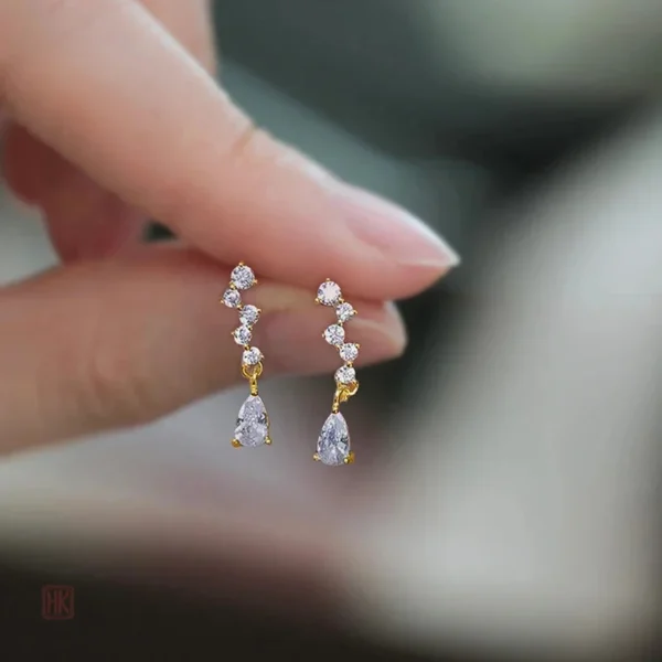 Bijoux fantaisie femme, boucles d'oreilles élégantes et modernes