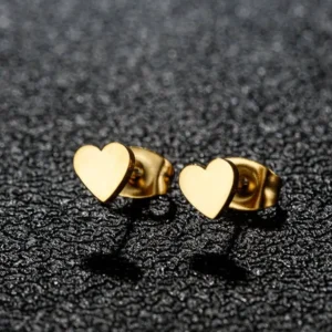 Boucles d'oreilles en forme de cœur pour un look tendance