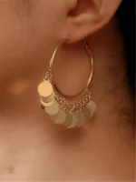Boucles d'oreilles créoles avec breloques élégantes pour femme