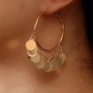 Boucles d'oreilles créoles avec breloques élégantes pour femme