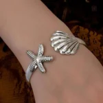 Bracelet tendance avec coquillage et étoile de mer