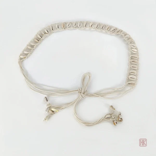 Accessoire mode femme avec motif coquillage