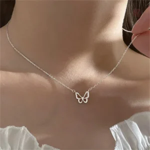 Chaîne stylée avec motif papillon pour femmes tendance