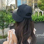 Chapeau d'été féminin avec design original et tendance