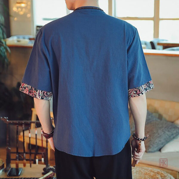 Style décontracté avec chemise kimono en lin bleu