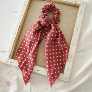 Chouchou tendance avec motifs à pois