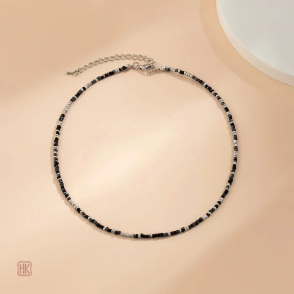 Accessoire mode : collier féminin en perles
