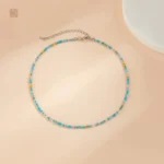 Collier chic en perles, parfait pour toutes occasions