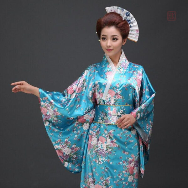 costume-kimono-traditionnel-japonais-femme-1 Costume Kimono Traditionnel Japonais Femme