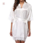Peignoir kimono femme en blanc, style léger et raffiné