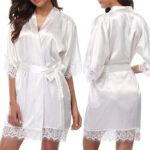 Vêtement d'intérieur kimono blanc pour un look décontracté