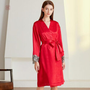 Peignoir kimono femme en rouge pour un look chic