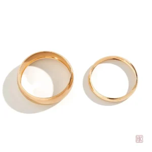 Accessoires minimalistes en acier pour un look élégant