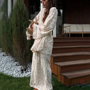 Ensemble kimono léger à motifs végétaux