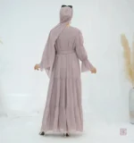 Vêtement abaya rose pour un style décontracté