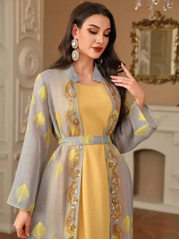 Abaya Kimono jaune avec broderies raffinées