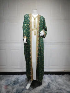 Mode féminine : kimono abaya vert et doré