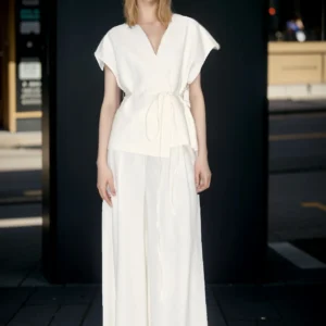 Ensemble kimono asymétrique élégant pour un look moderne