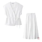 Kimono chic avec design asymétrique, parfait pour toutes occasions