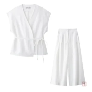 Kimono chic avec design asymétrique, parfait pour toutes occasions