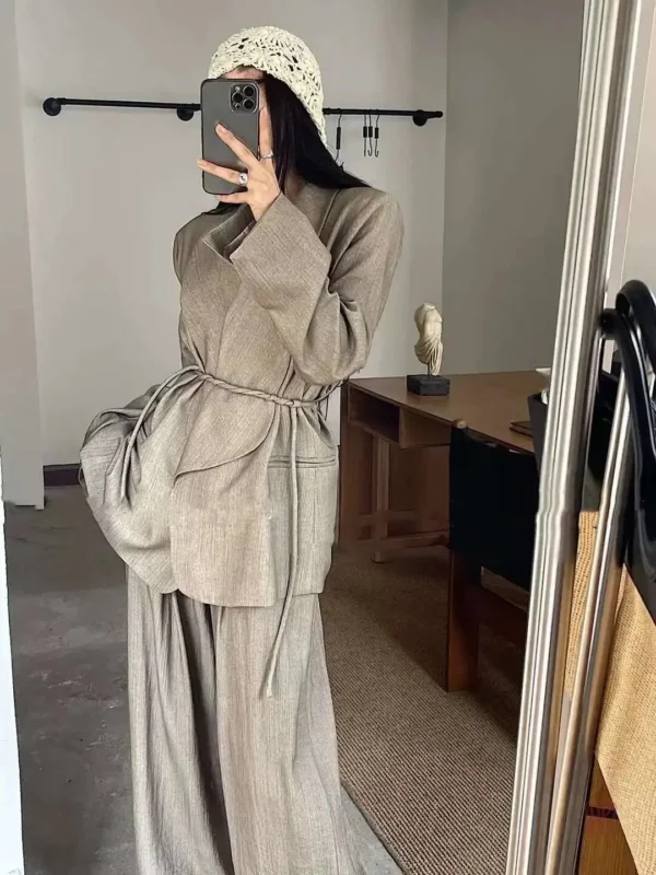 Vêtement kimono confortable en teinte beige