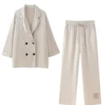 Kimono beige, pièce versatile pour toutes les saisons