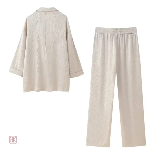 Ensemble kimono élégant, parfait pour un brunch entre amis
