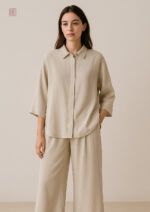 Kimono fluide en beige, style décontracté et chic