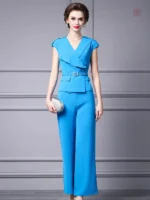 Kimono bleu élégant avec ceinture assortie