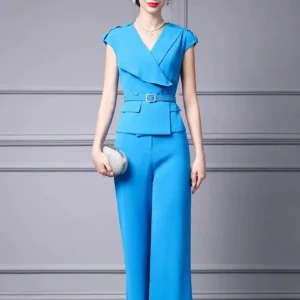 Kimono bleu élégant avec ceinture assortie