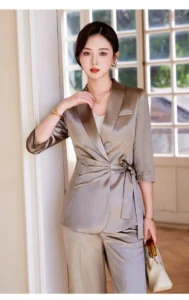 Ensemble kimono chic, couleur champagne, parfait pour toutes occasions