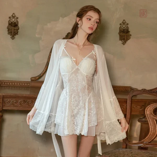 ensemble-kimono-de-nuit-blanc-dentelles-a-volants-1 Ensemble Kimono Blanc Dentelles à Volants pour Femme