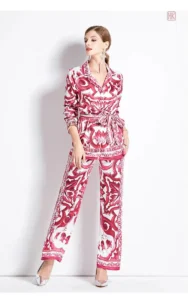 Kimono élégant avec coupe droite et design moderne