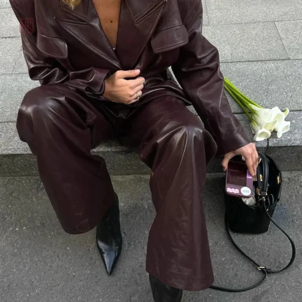 Ensemble kimono en cuir pour une allure originale
